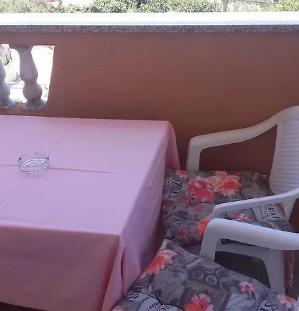 Apartman Nana *
