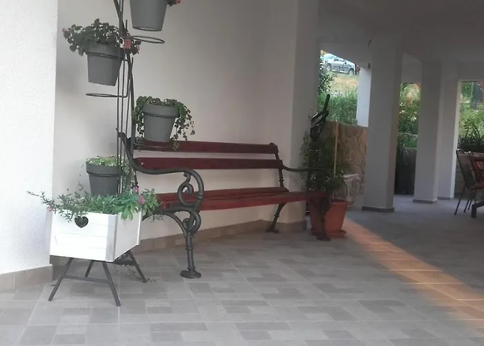 Nana Supetarska Draga