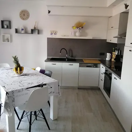 Nana Supetarska Draga