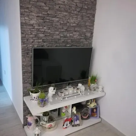 Nana * Supetarska Draga