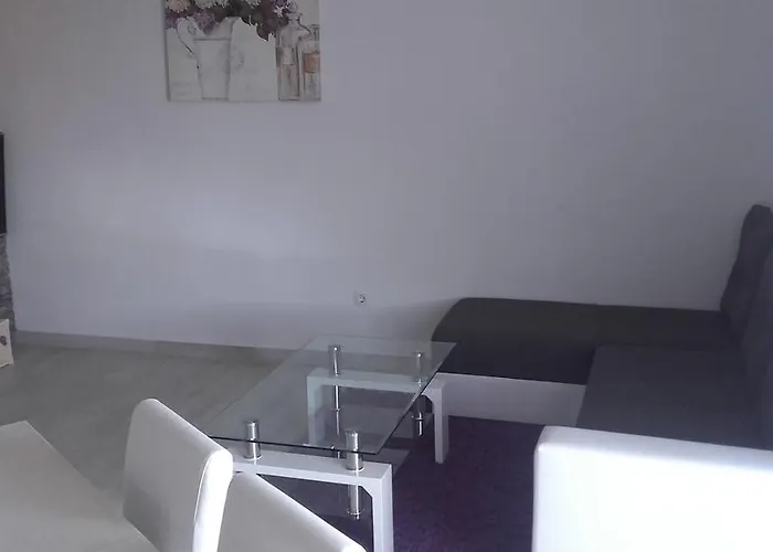 Nana Supetarska Draga